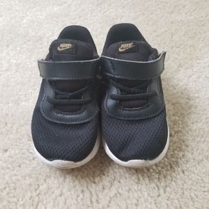 Toddler boy Nike sneakers